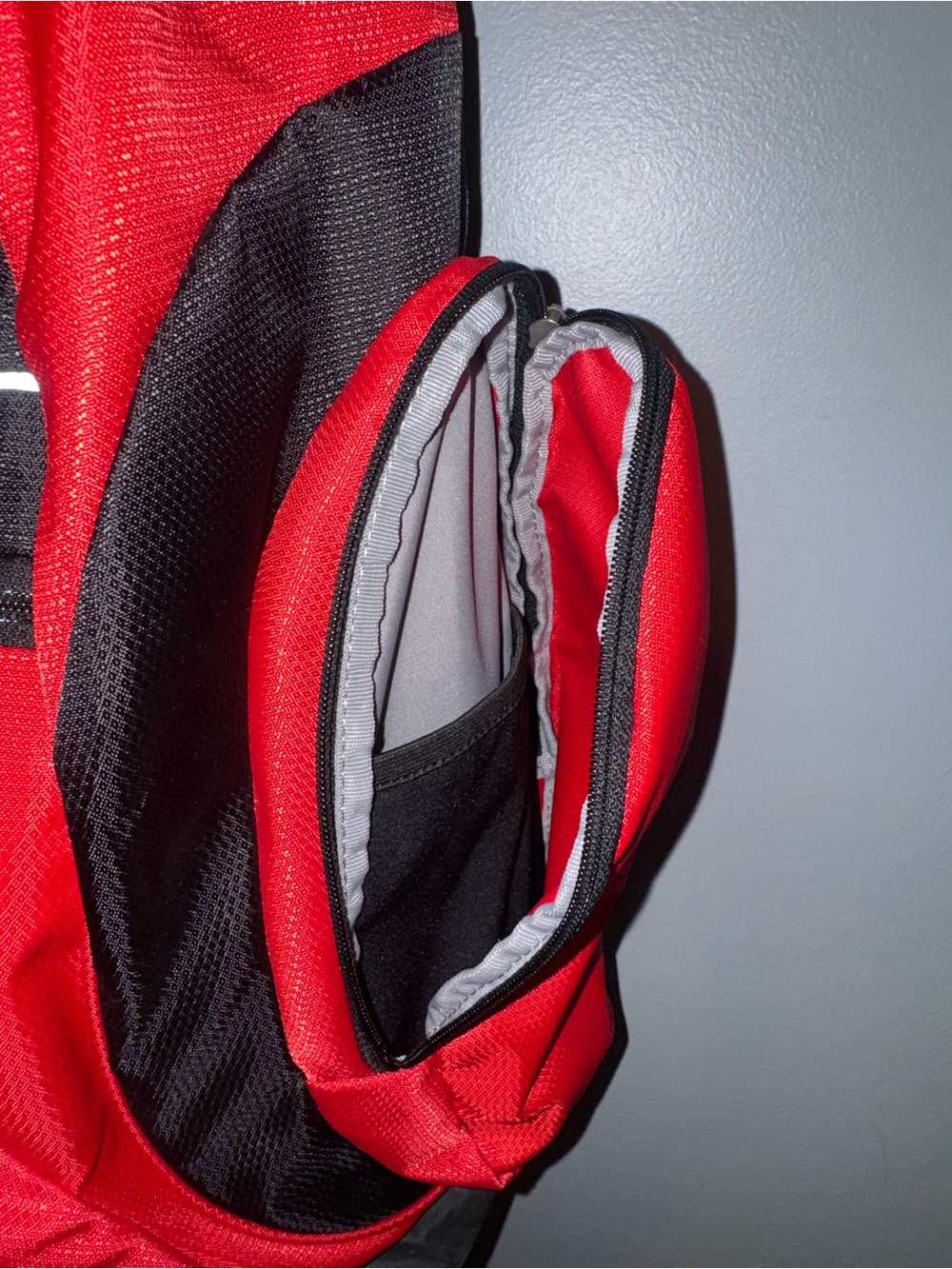 Speedo Red and Black Sport Backpack with Logo - Picture 8 of 9
